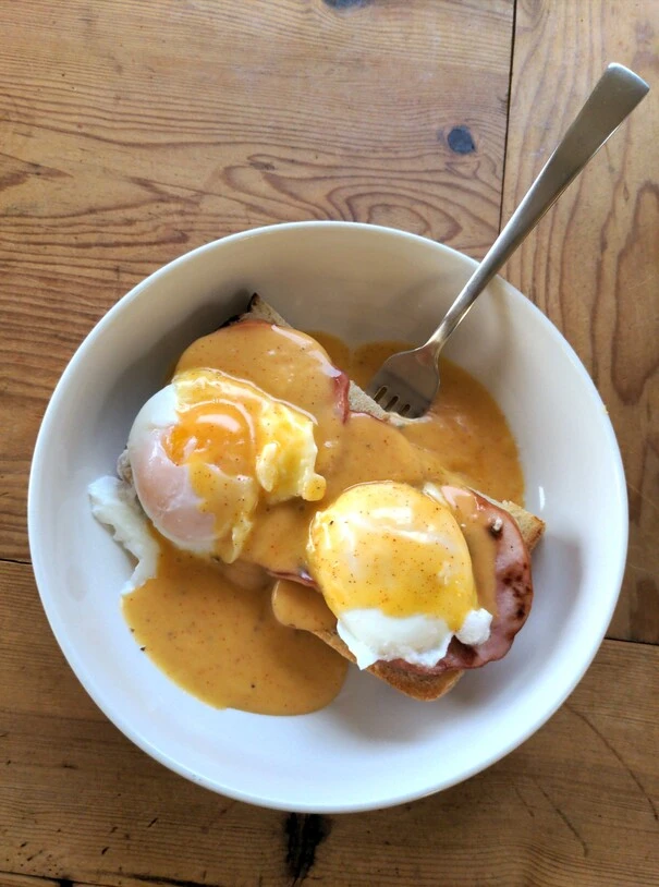 eggs-benedict